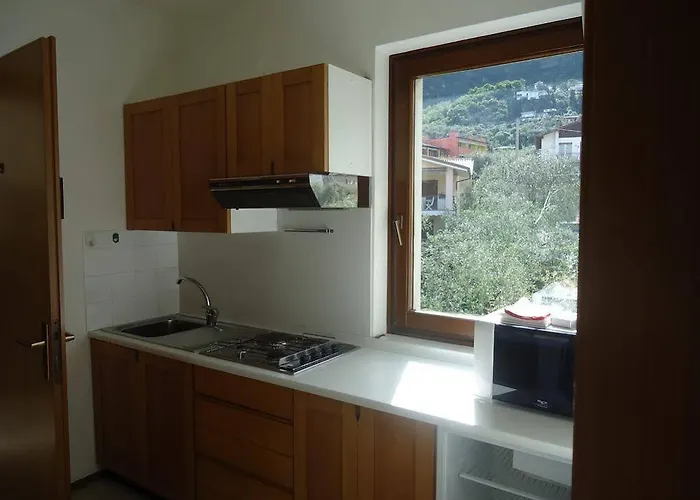 Il Cedro מלון דירות מאלצ'סינה