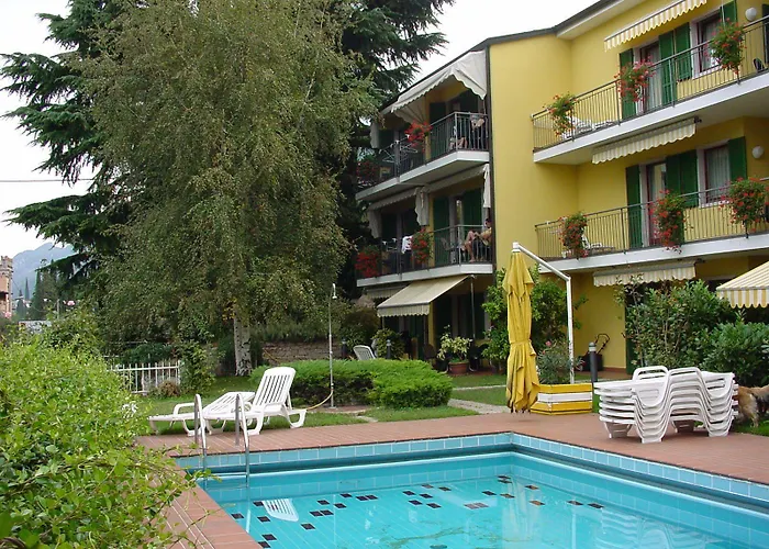 Apart-hotel Il Cedro 4*
